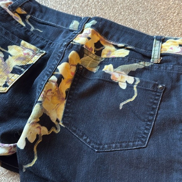 Denim - Picture 3 of 3